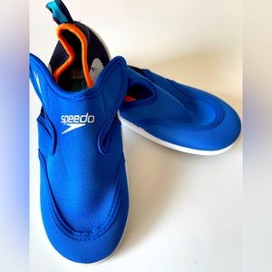 Boys Speedo Water Swim Summer Shoes Size Large Kids size 11-12 GUC